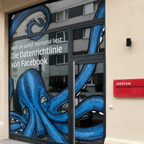 Datenkrake identum Schaufenster DSGVO